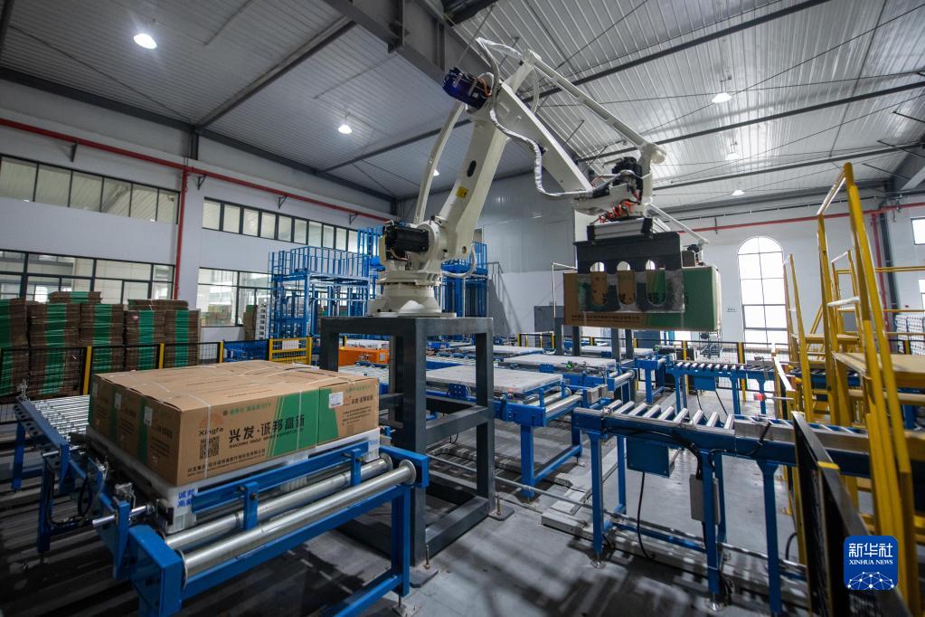 浙江柯桥:从丝到布到衣的“国际纺都”