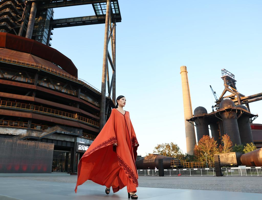 服贸会上的时装秀