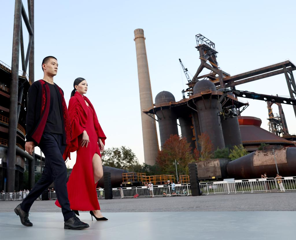 服贸会上的时装秀