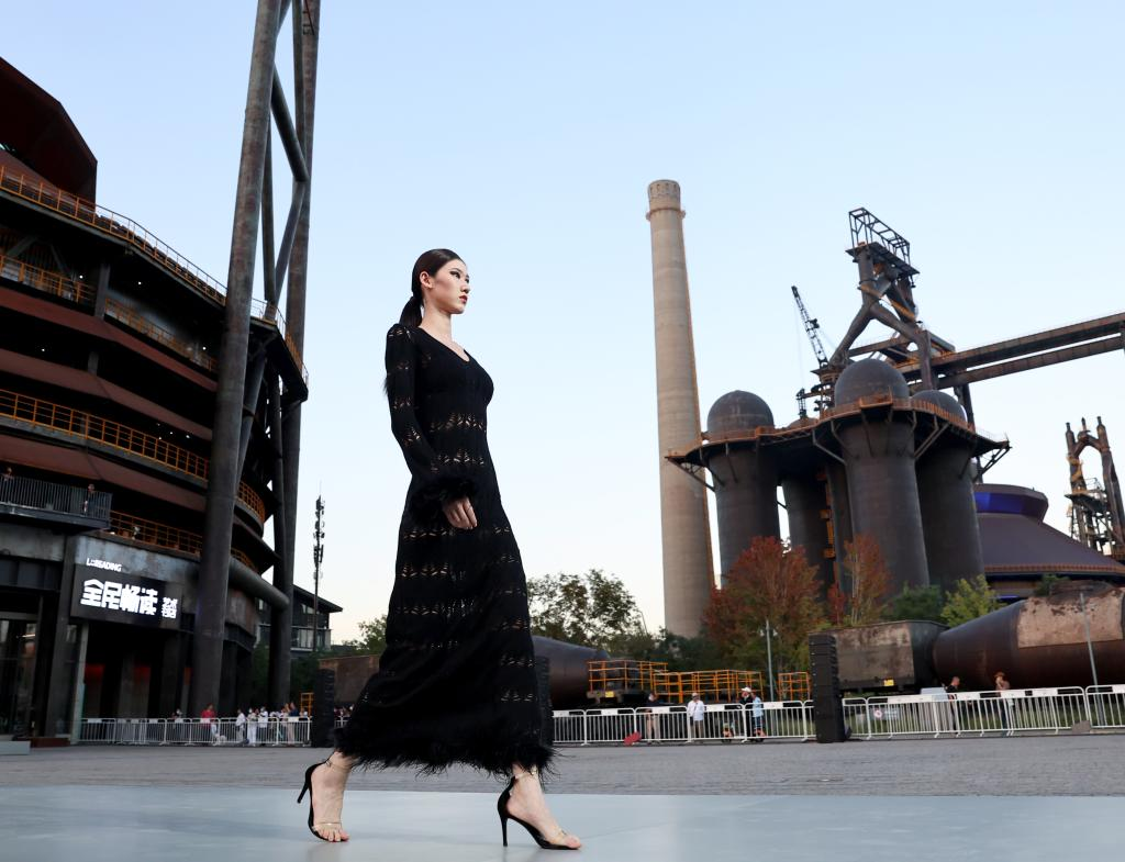 服贸会上的时装秀